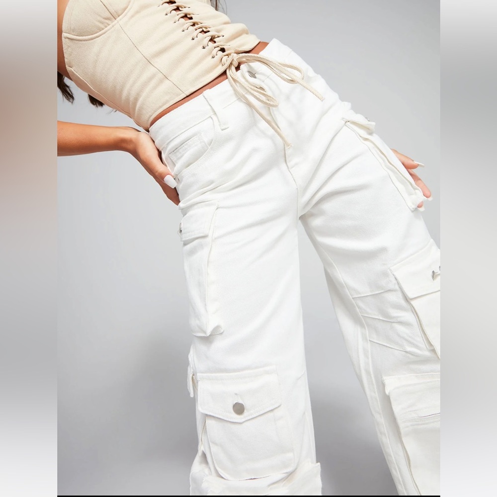 NEW-90’s HIGH RISE LILY WHITE CARGO JEANS-15